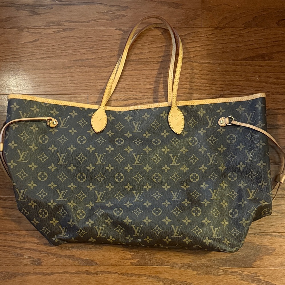 Louis Vuitton Monogram Tote - Black and Tan